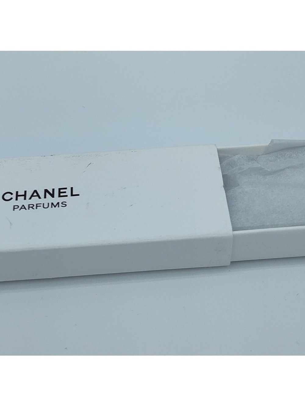 CHANEL N°5 L’EAU Silver Keychain VIP Perfume Capsule with Ribbon & Box AUTHENTIC - Picture 7 of 12